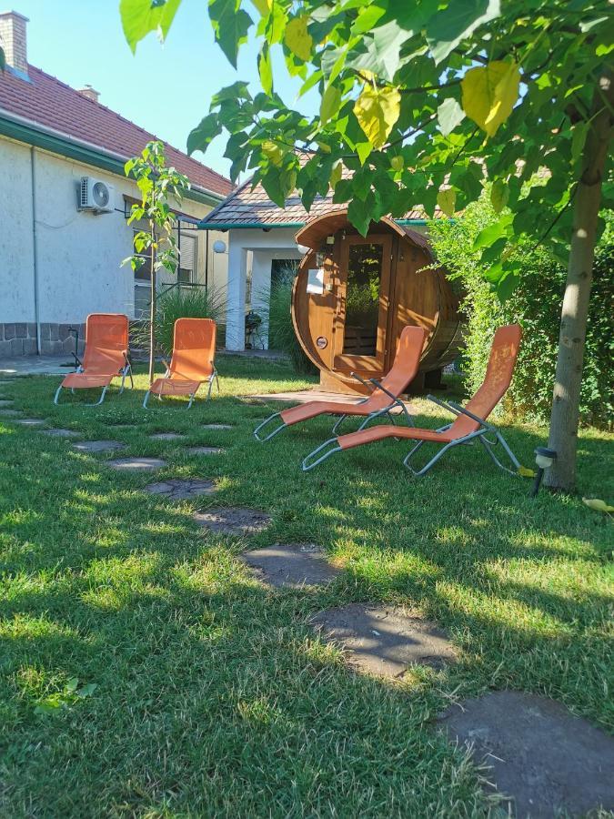 Zso-Ze Apartman Tiszafüred Exterior foto